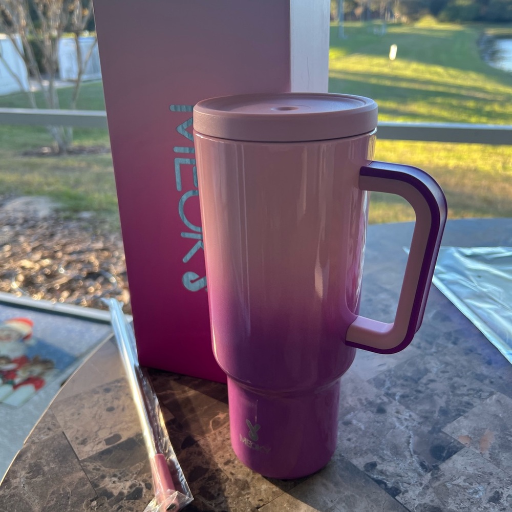 Brand New Meoky Tumbler